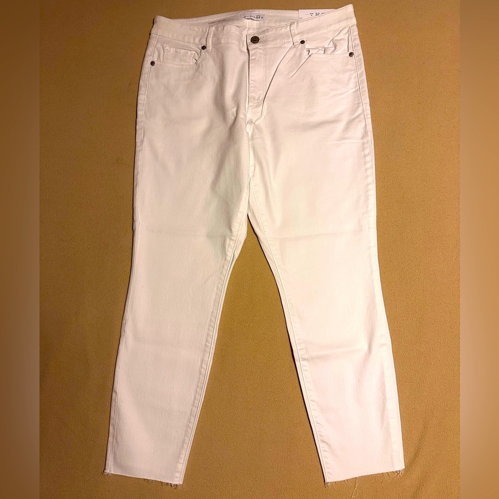 Women’s Loft Curvy Skinny Crop Jeans; raw hem; size 14
